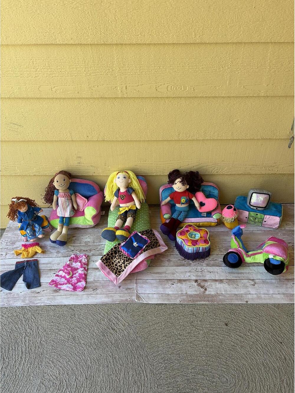 Groovy Girls Doll Set
